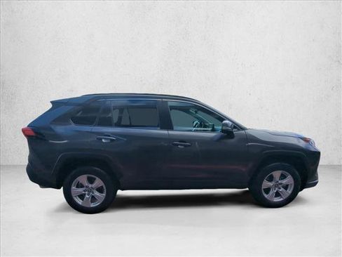 Used 2020 Toyota RAV4 XLE image 4