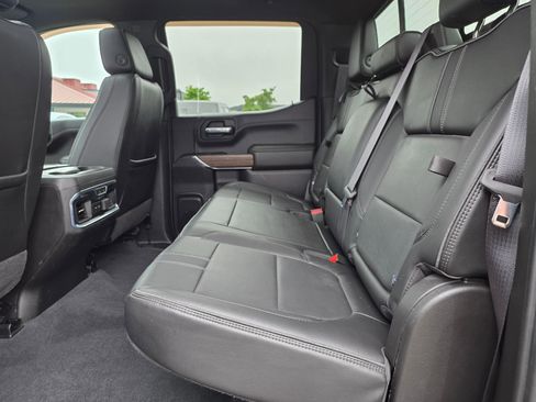 Used 2020 Chevrolet Silverado 1500 High Country w/ Technology Package AWD/4WD image 29