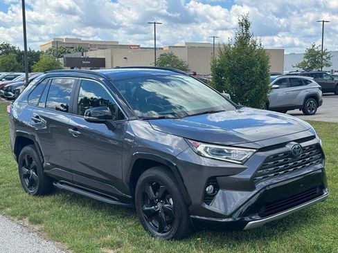 Used 2019 Toyota RAV4 XSE AWD/4WD image 7