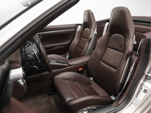 Used 2013 Porsche 911 Carrera S image 5