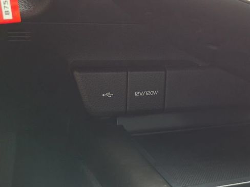 Used 2022 Toyota Camry SE FWD image 20