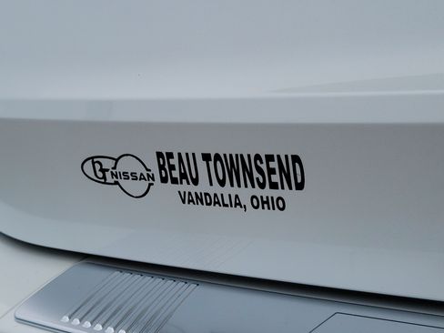 Used 2024 Nissan Rogue SL AWD/4WD image 6