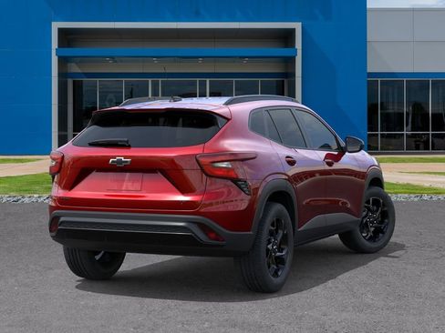 New 2026 Chevrolet Trax LT w/ Driver Confidence Package FWD image 4