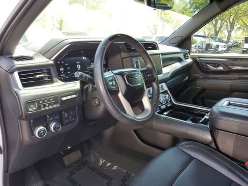 Used 2023 GMC Yukon Denali w/ Denali Reserve Package image 19