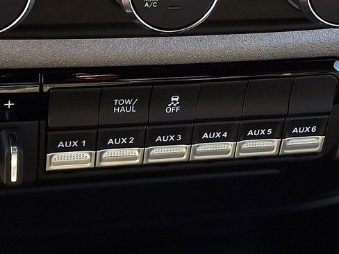 Used 2024 RAM 2500 Tradesman w/ Chrome Appearance Group image 23