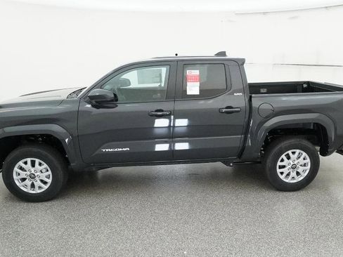 New 2025 Toyota Tacoma SR5 image 9