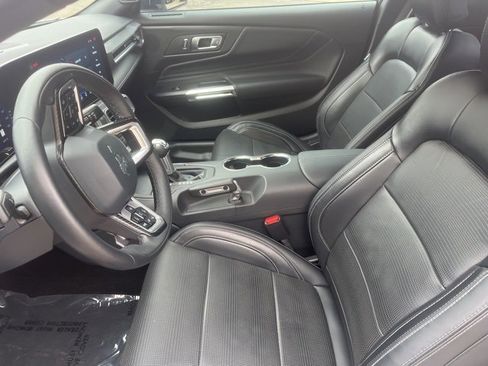 Used 2025 Ford Mustang GT Premium w/ GT Performance Package image 12