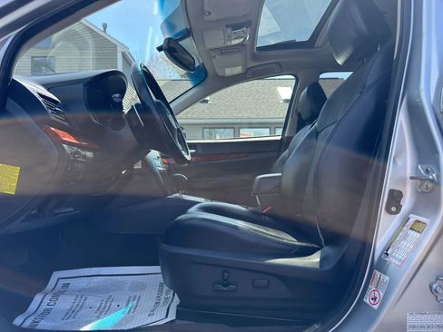 Used 2012 Subaru Outback 3.6R Limited w/ Moonroof Pkg image 16