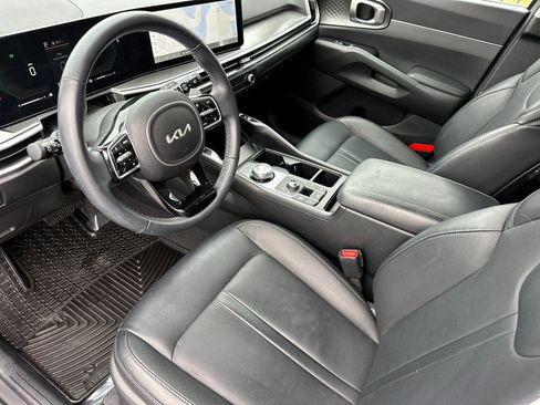 Used 2025 Kia Sorento EX image 9