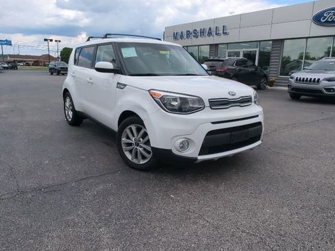 Used 2017 Kia Soul + FWD image 3