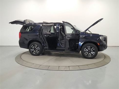 Used 2021 GMC Yukon AT4 image 16
