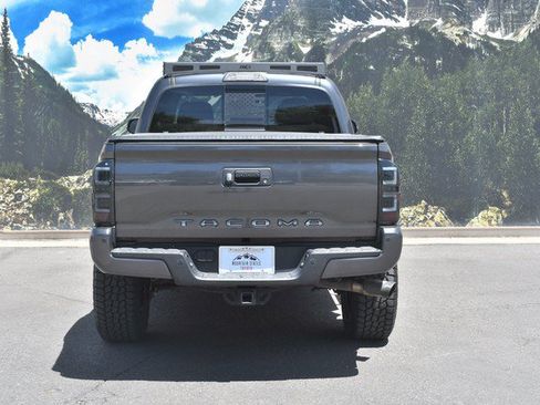 Used 2019 Toyota Tacoma TRD Sport w/ Technology Package AWD/4WD image 10