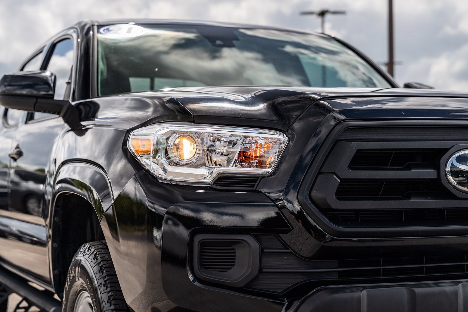 Used 2021 Toyota Tacoma SR AWD/4WD image 10