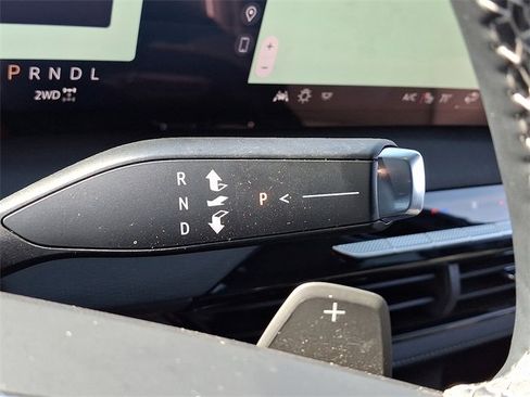 Used 2025 Buick Enclave Preferred image 14