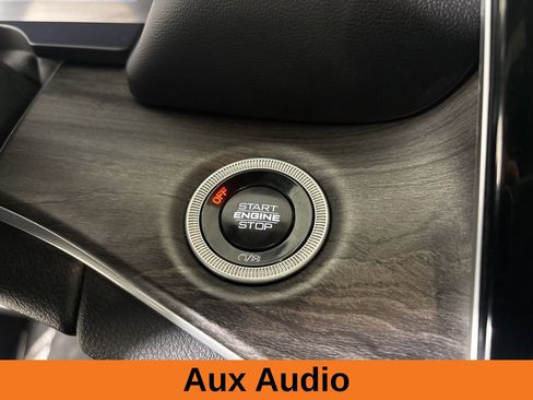 Used 2024 Jeep Grand Cherokee L Limited w/ Luxury Tech Group II AWD/4WD image 15