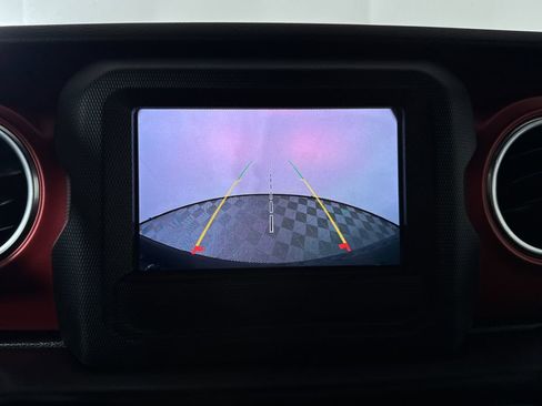 Used 2021 Jeep Wrangler Unlimited Rubicon w/ Xtreme Recon 35" Tire Package image 8