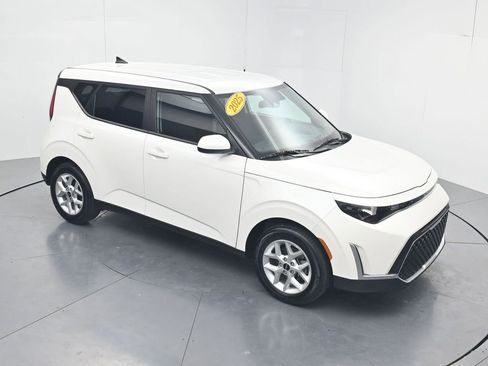 Certified 2025 Kia Soul LX w/ LX Technology Package FWD image 40