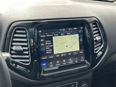 Used 2018 Jeep Compass Limited w/ Navigation Group image 20