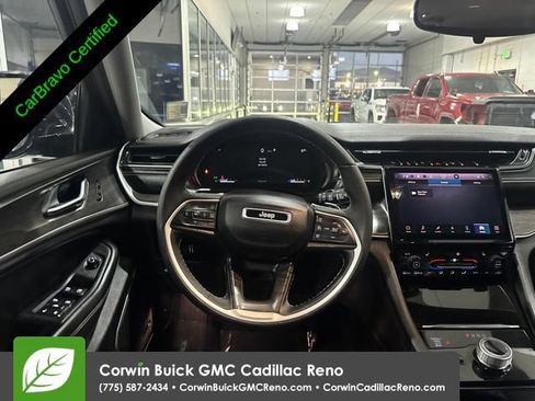 Used 2023 Jeep Grand Cherokee Limited w/ Trailer Tow Prep Group (B) AWD/4WD image 30