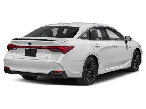 Used 2019 Toyota Avalon XSE w/ Carpet Mat Package FWD image 2