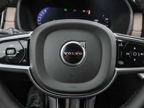 New 2026 Volvo XC90 T8 Plus image 36