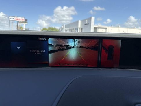 New 2026 Lincoln Nautilus Premier image 24