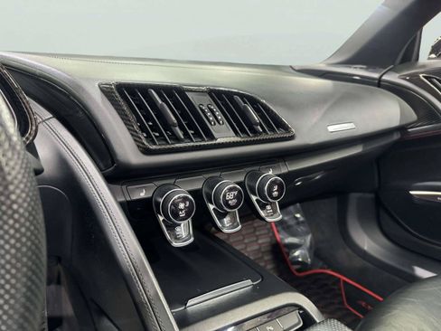 Used 2017 Audi R8 V10 w/ Carbon Exterior Package AWD/4WD image 46