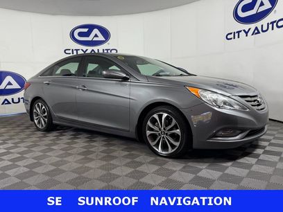 Used 2013 Hyundai Sonata SE w/ Navigation & Sunroof Pkg