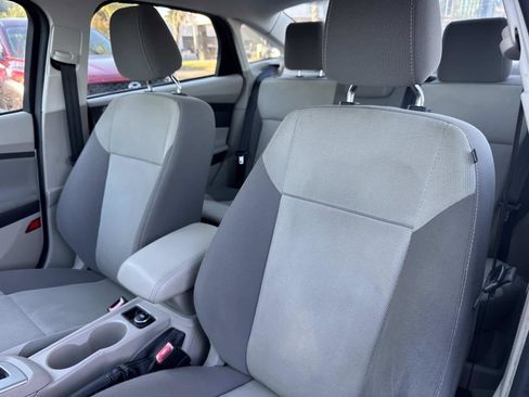 Used 2012 Ford Focus SE image 20