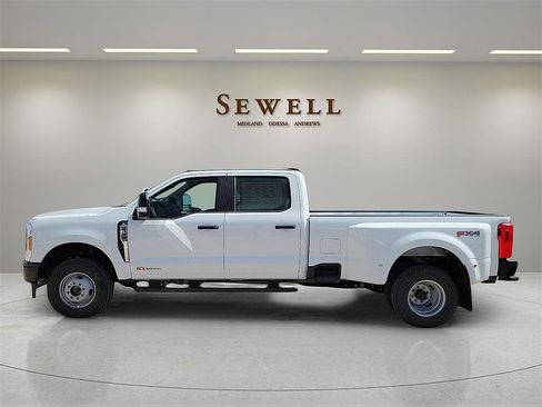 Used 2024 Ford F350 XL image 2