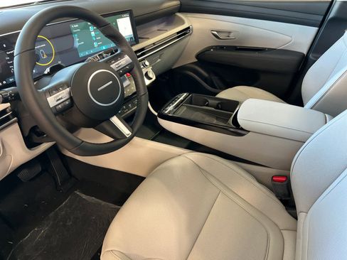 New 2025 Hyundai Tucson Limited image 11