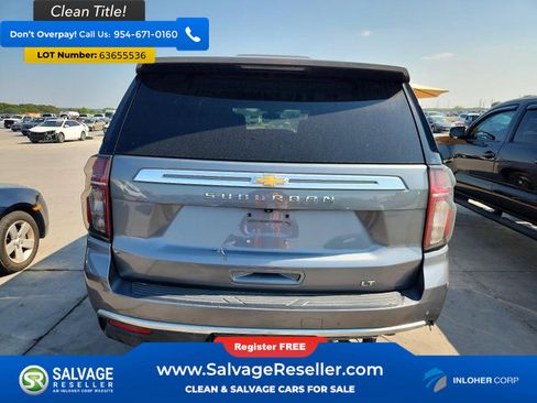 Used 2021 Chevrolet Suburban LT RWD image 8