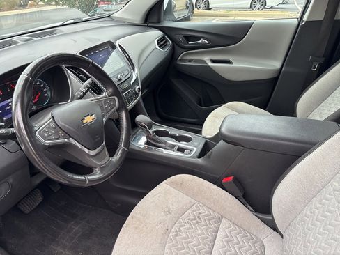 Used 2022 Chevrolet Equinox LT image 4