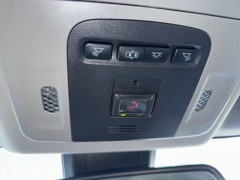 Certified 2020 Toyota Camry XLE image 16