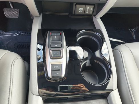 Used 2017 Honda Pilot Touring image 32