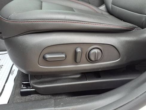 Used 2025 Chevrolet Trax RS w/ Driver Confidence Package FWD image 35