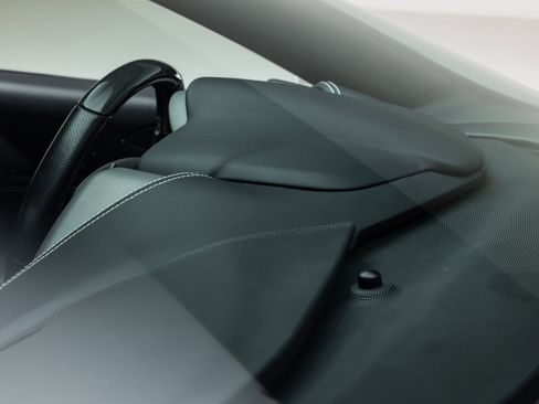 Certified 2018 Ferrari 488 GTB RWD image 27