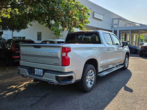 Used 2022 Chevrolet Silverado 1500 RST AWD/4WD image 3
