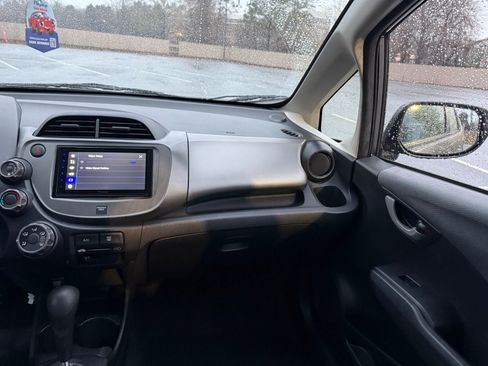 Used 2013 Honda Fit image 21