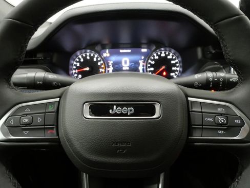 New 2026 Jeep Compass Latitude image 15