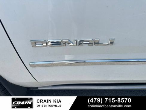 Used 2020 GMC Yukon Denali w/ Denali Premium Package AWD/4WD image 13