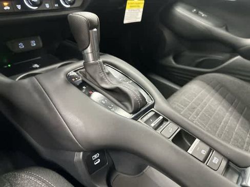 Certified 2026 Honda HR-V LX image 24