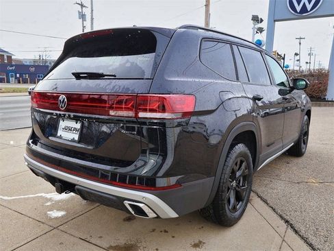 New 2026 Volkswagen Atlas Peak Edition AWD/4WD image 5
