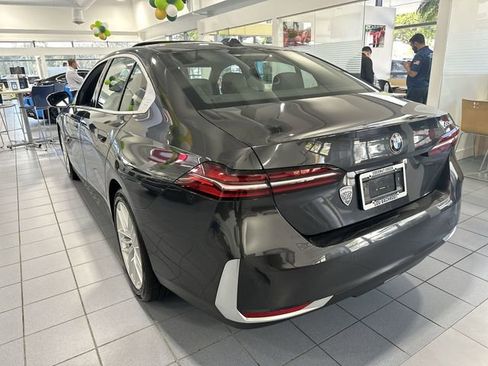 Used 2024 BMW 530i w/ Premium Package image 36