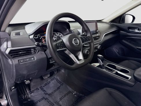 Used 2022 Nissan Altima 2.5 SV FWD image 23
