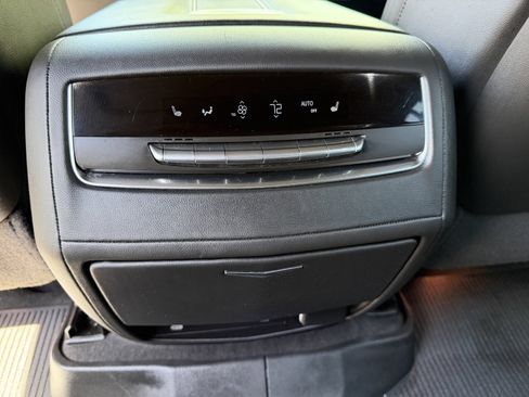Used 2024 Cadillac Escalade Premium Luxury w/ Performance Package AWD/4WD image 13