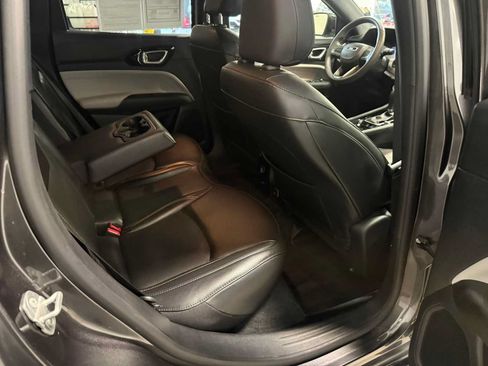 Used 2023 Jeep Compass Limited AWD/4WD image 25