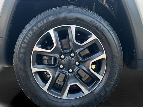 Used 2019 Jeep Compass Trailhawk image 23