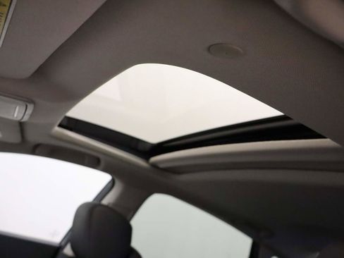 Used 2023 Honda Accord Touring image 18