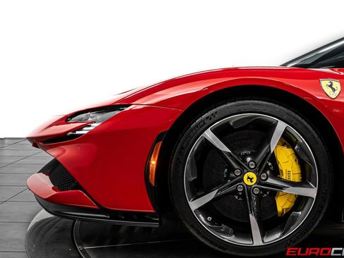 Used 2025 Ferrari SF90 Spider AWD/4WD image 19